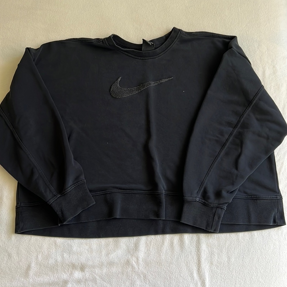 Oversized Nike cropped sweater